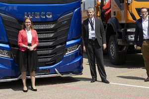 Parlamentarischer Staatssekretär bei IVECO in Ulm